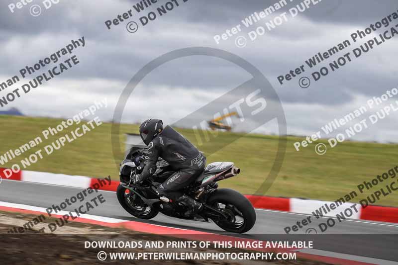 cadwell no limits trackday;cadwell park;cadwell park photographs;cadwell trackday photographs;enduro digital images;event digital images;eventdigitalimages;navarra;no limits trackdays;peter wileman photography;racing digital images;trackday digital images;trackday photos